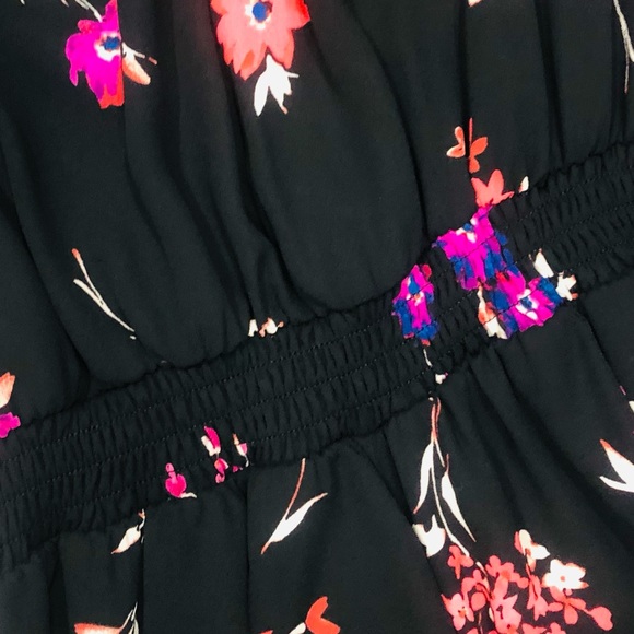 Express Floral Ruffle Romper - Picture 11 of 14